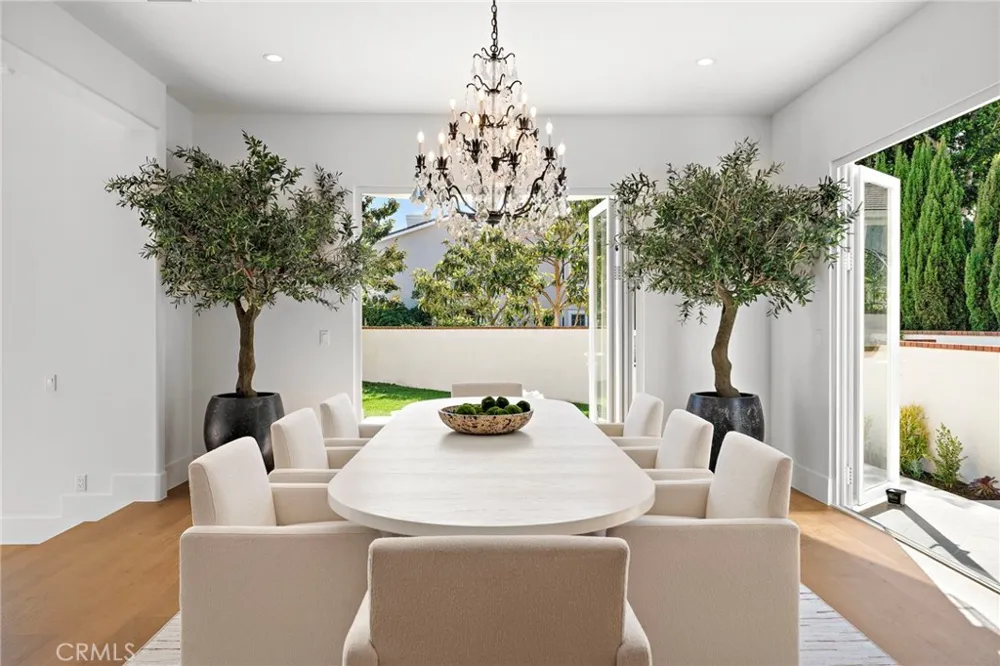 50 Belcourt Newport Beach, CA 92660