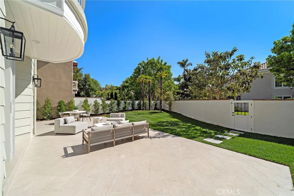 50 Belcourt Newport Beach, CA 92660