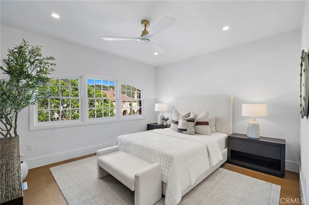 50 Belcourt Newport Beach, CA 92660