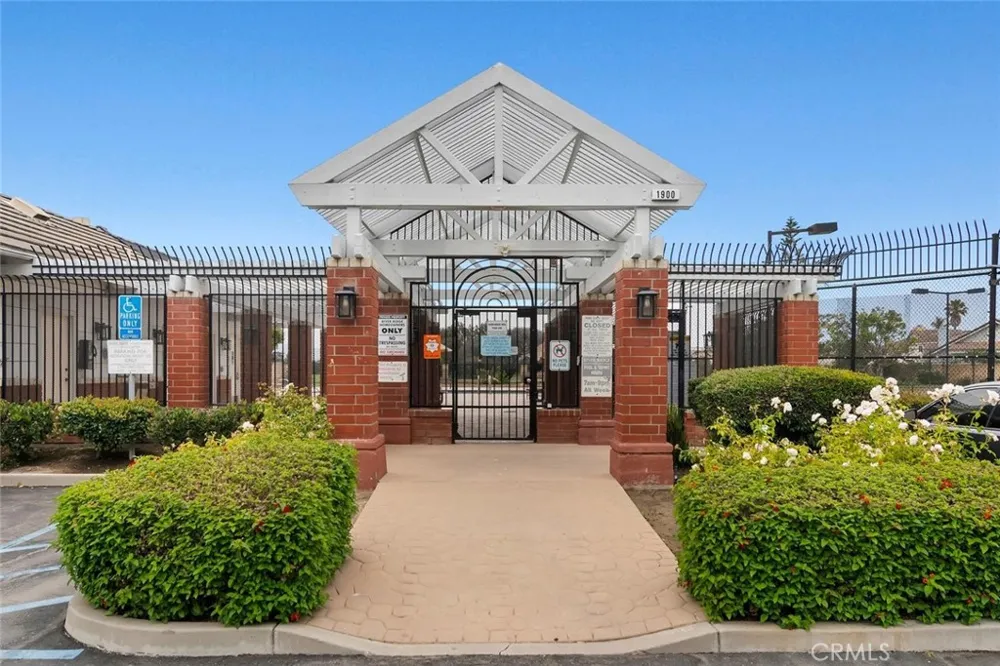 2117 Bermuda Dunes Oxnard, CA 93036
