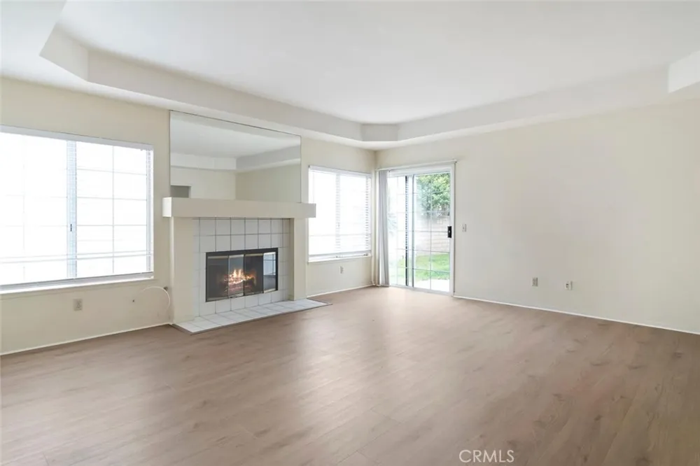 2117 Bermuda Dunes Oxnard, CA 93036