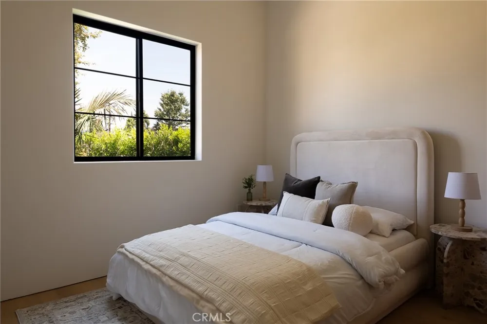 14800 Mccormick Sherman Oaks, CA 91411