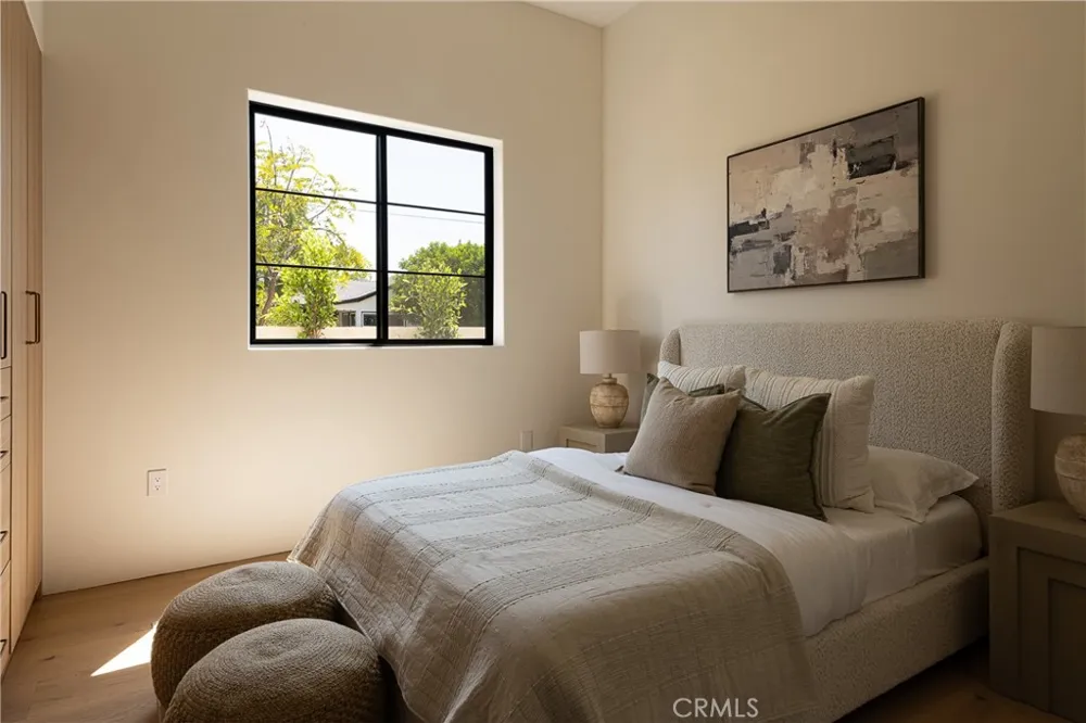 14800 Mccormick Sherman Oaks, CA 91411