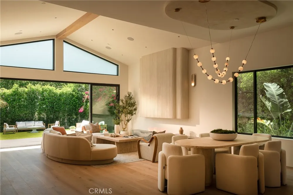 14800 Mccormick Sherman Oaks, CA 91411