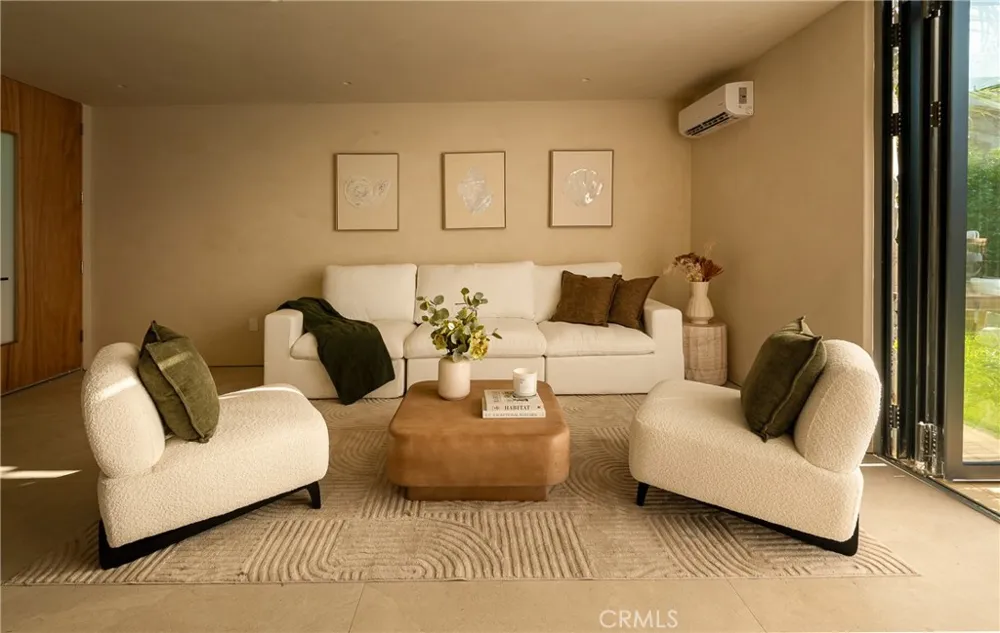 14800 Mccormick Sherman Oaks, CA 91411