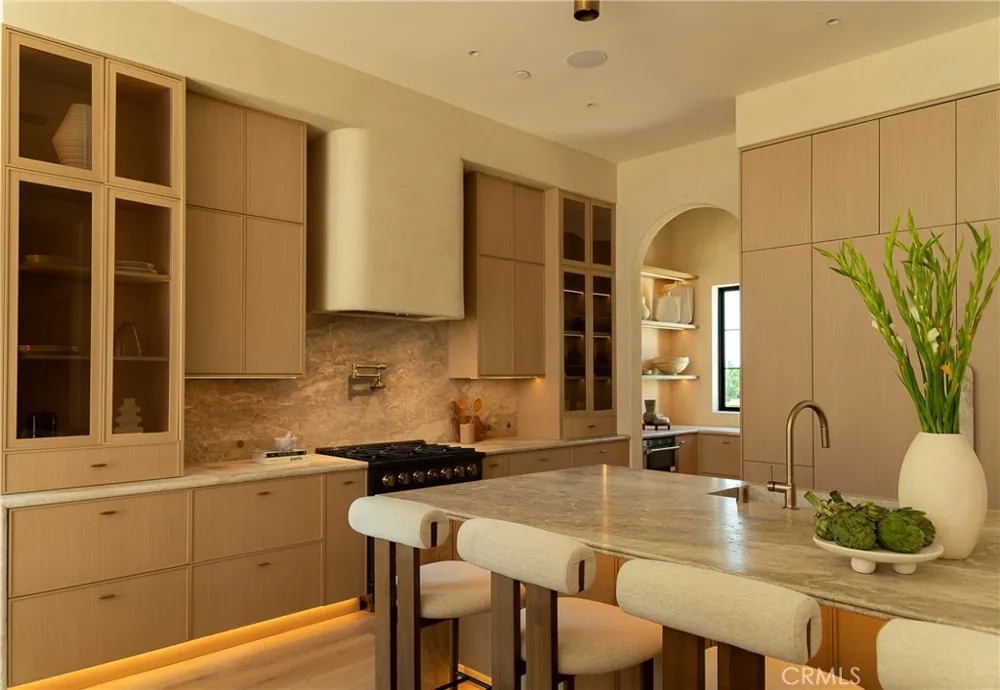14800 Mccormick Sherman Oaks, CA 91411