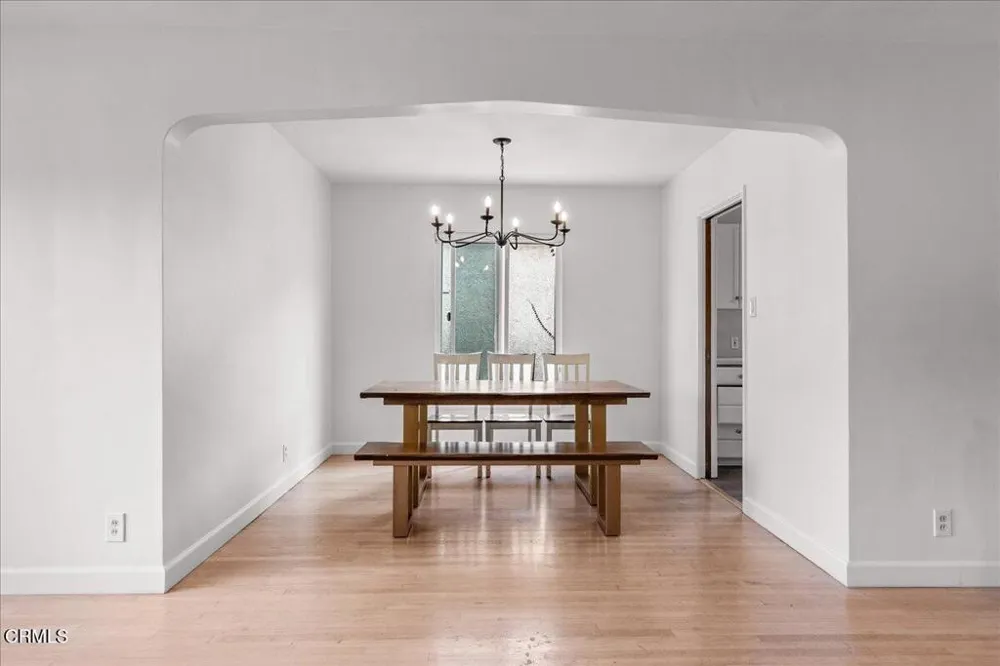 416 Dartmouth Road Burbank, CA 91504