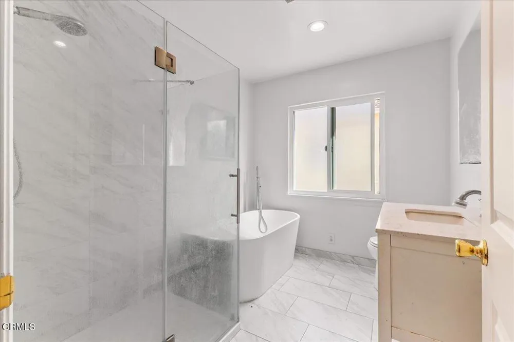 416 Dartmouth Road Burbank, CA 91504