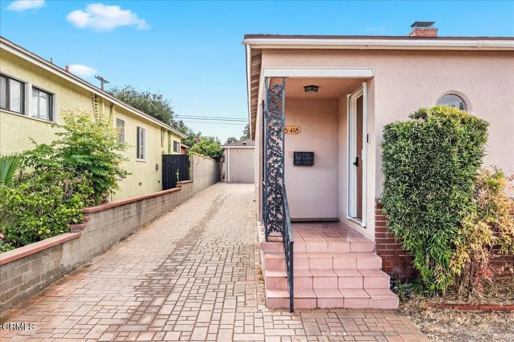 416 Dartmouth Road Burbank, CA 91504