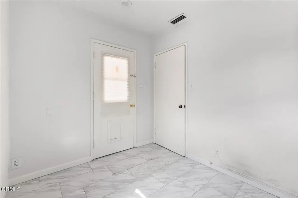 416 Dartmouth Road Burbank, CA 91504