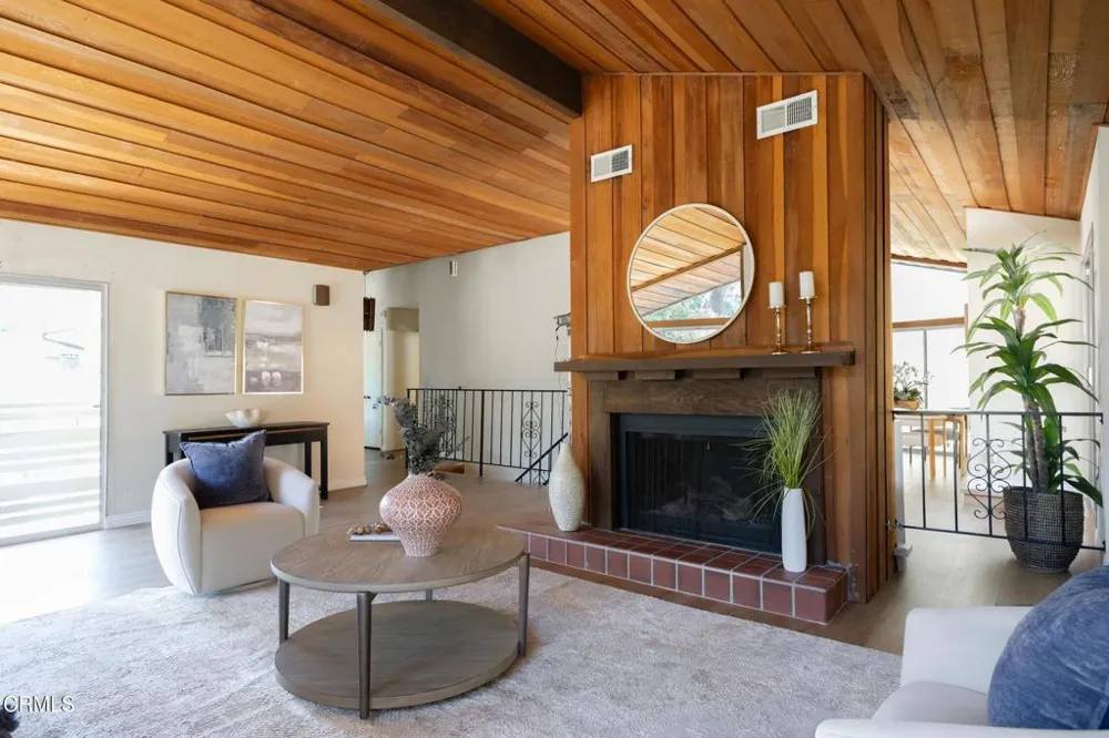 579 Laguna Road Pasadena, CA 91105