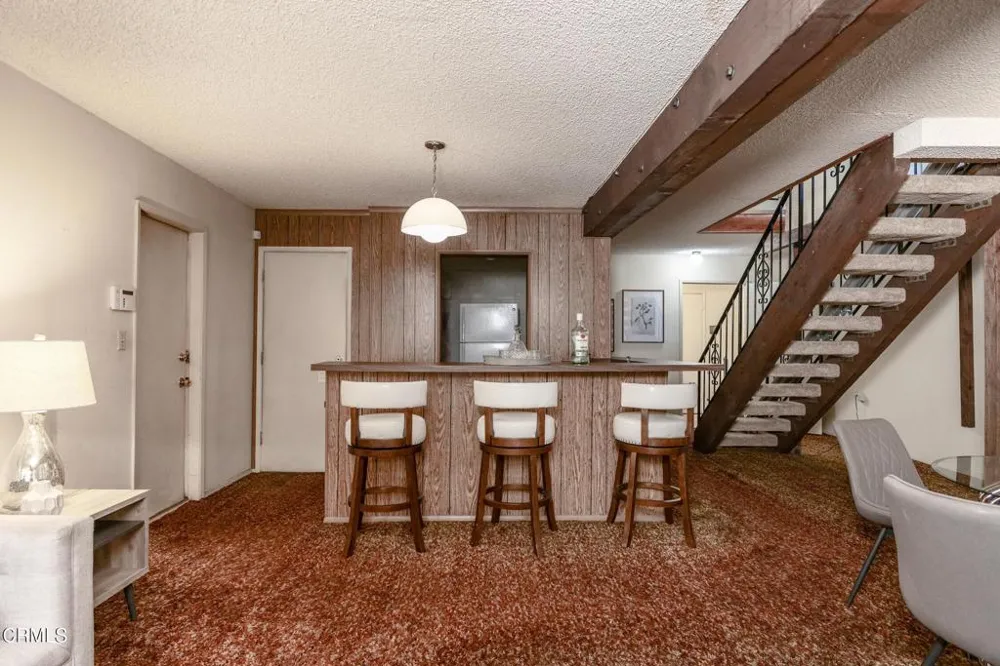 579 Laguna Road Pasadena, CA 91105