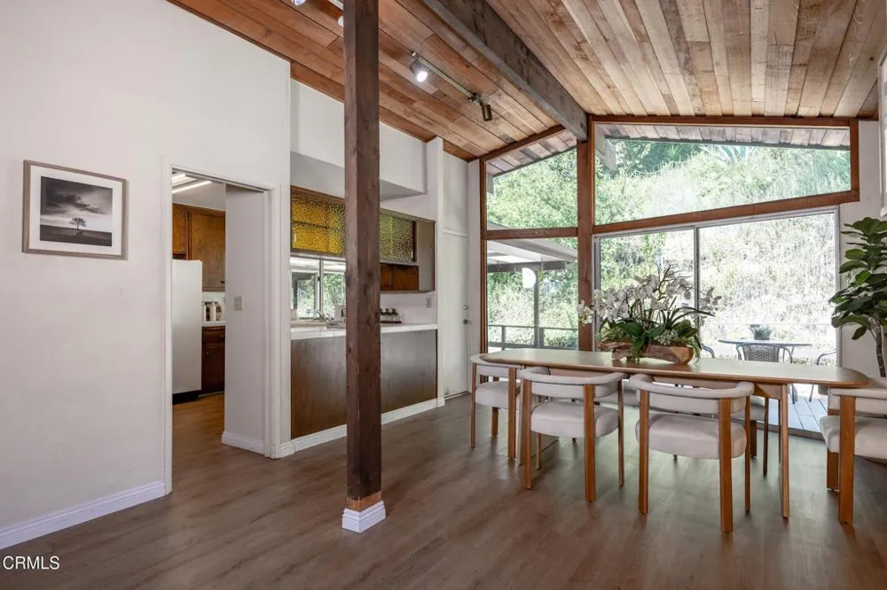 579 Laguna Road Pasadena, CA 91105