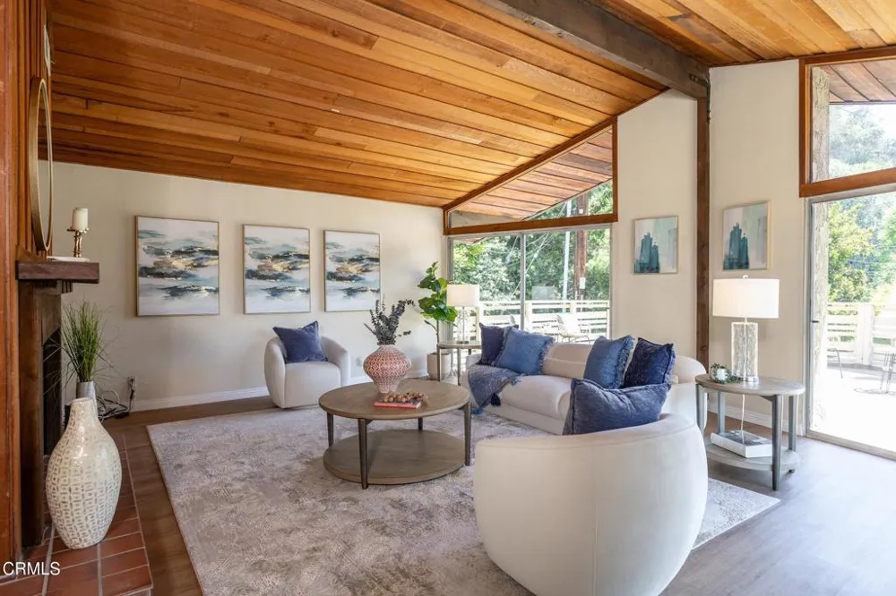 579 Laguna Road Pasadena, CA 91105