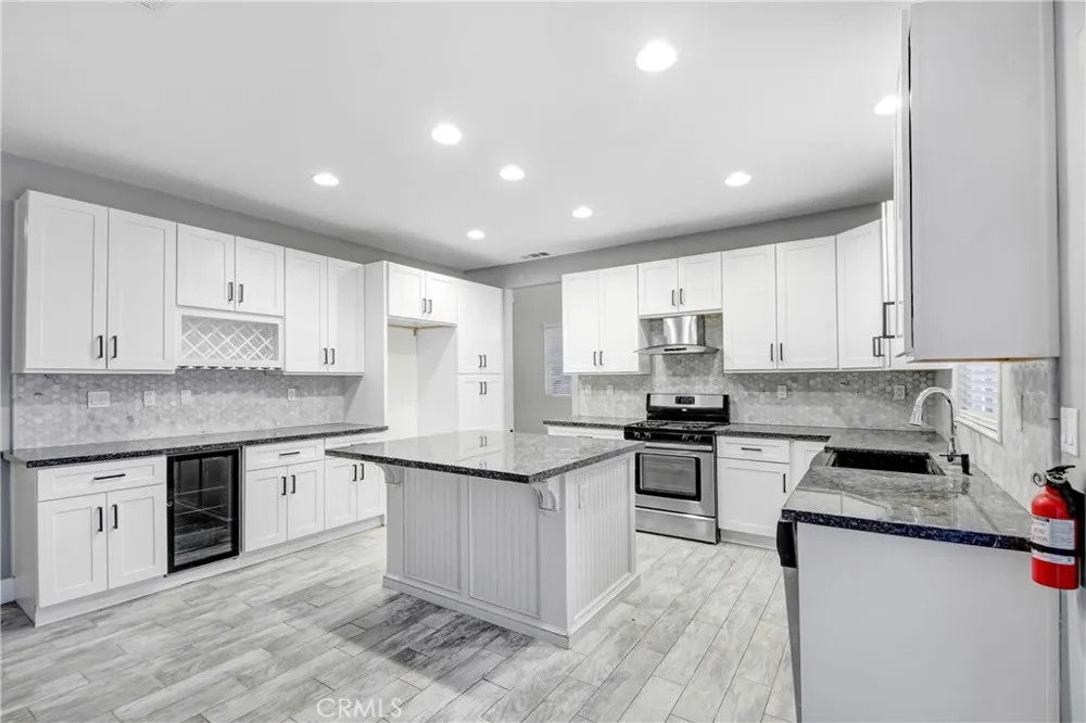 709 E Agape Avenue San Jacinto, CA 92583