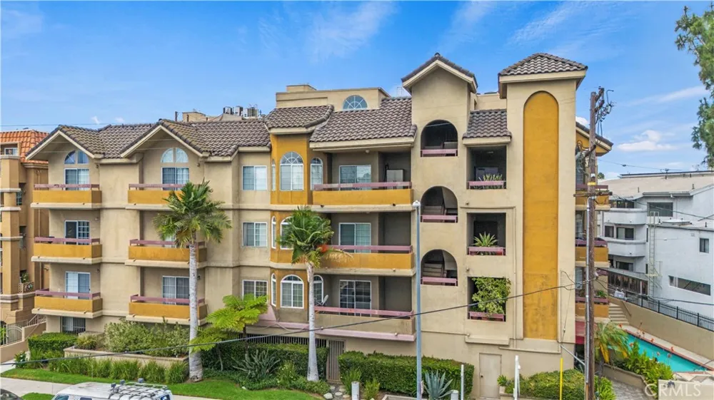 4301 Fulton Ave #105 Sherman Oaks, CA 91423