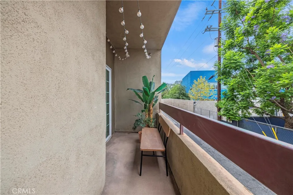 4301 Fulton Ave #105 Sherman Oaks, CA 91423