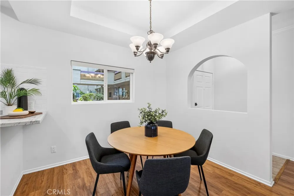 4301 Fulton Ave #105 Sherman Oaks, CA 91423