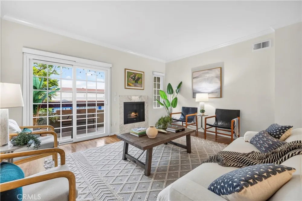 4301 Fulton Ave #105 Sherman Oaks, CA 91423