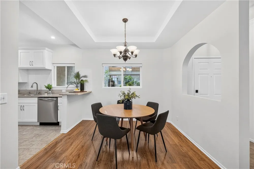 4301 Fulton Ave #105 Sherman Oaks, CA 91423