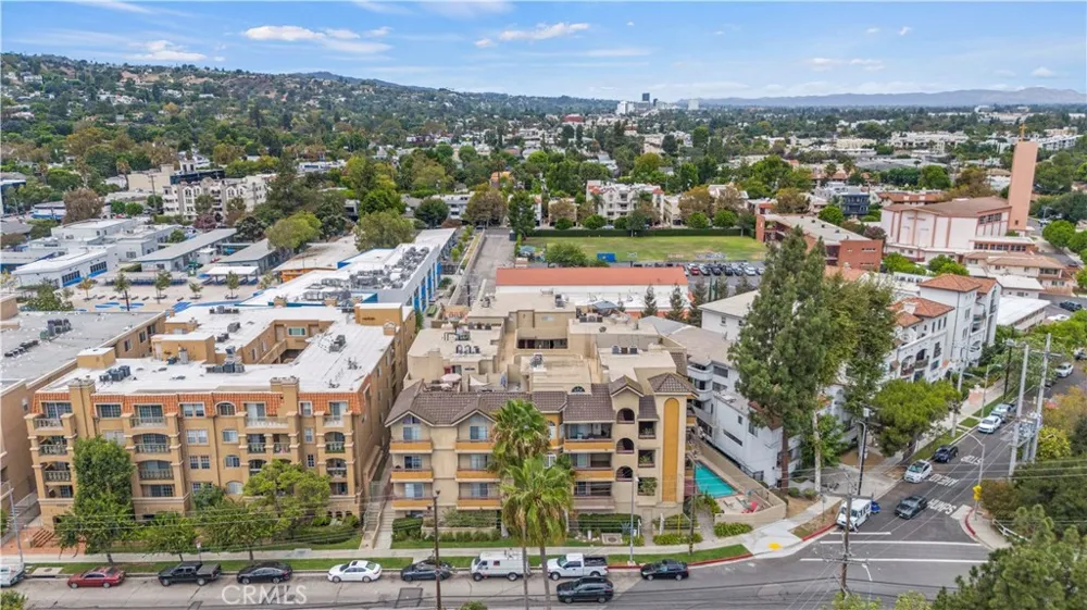4301 Fulton Ave #105 Sherman Oaks, CA 91423