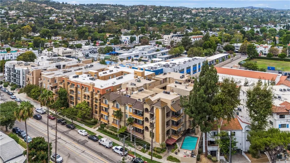 4301 Fulton Ave #105 Sherman Oaks, CA 91423