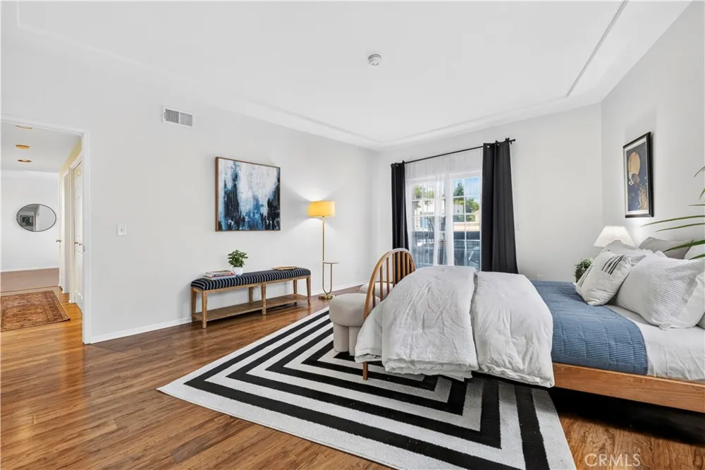 4301 Fulton Ave #105 Sherman Oaks, CA 91423