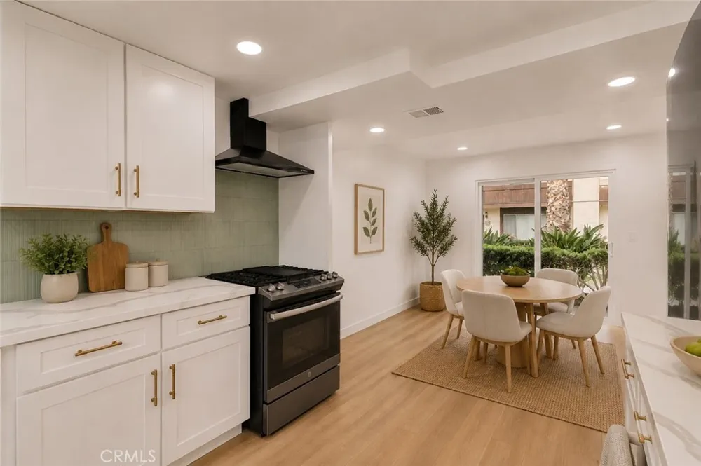 1097 Santo Antonio #14 Colton, CA 92324