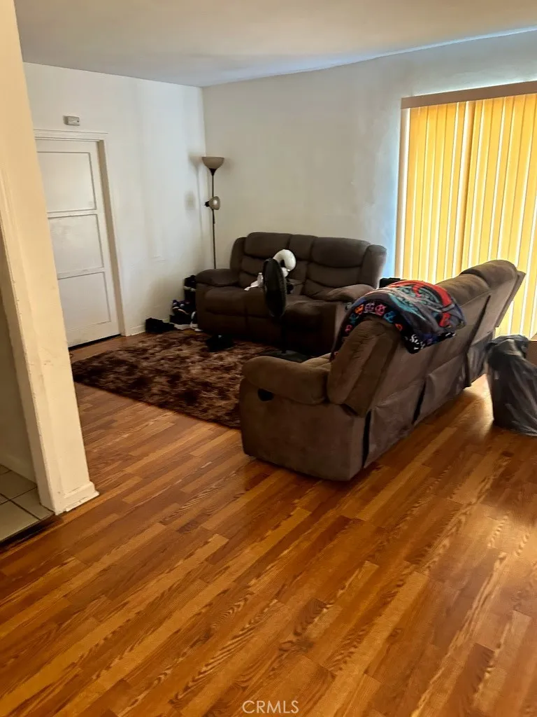 164 W 85th Place Los Angeles, CA 90003