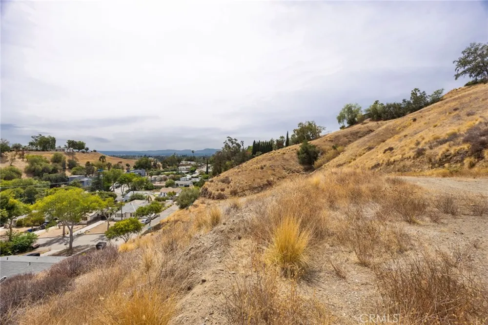 3500 N Crescent Avenue San Bernardino, CA 92405