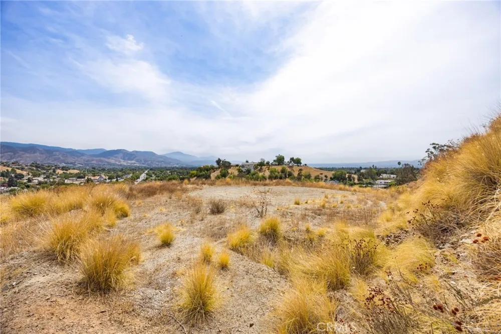 3500 N Crescent Avenue San Bernardino, CA 92405