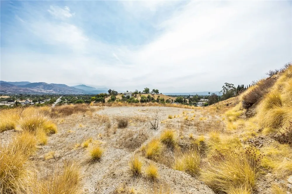 3500 N Crescent Avenue San Bernardino, CA 92405