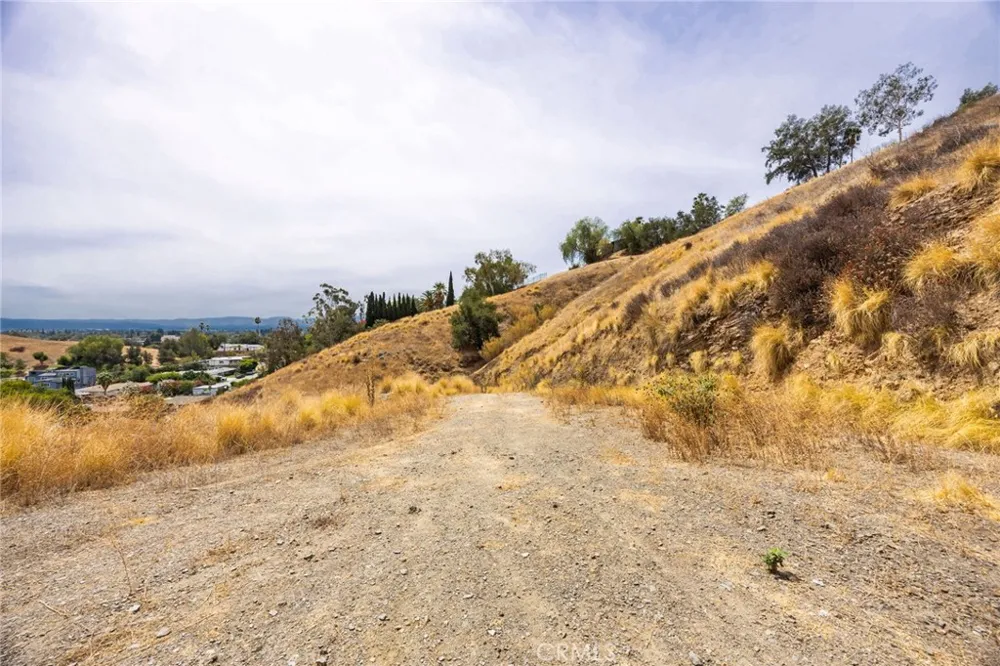 3500 N Crescent Avenue San Bernardino, CA 92405