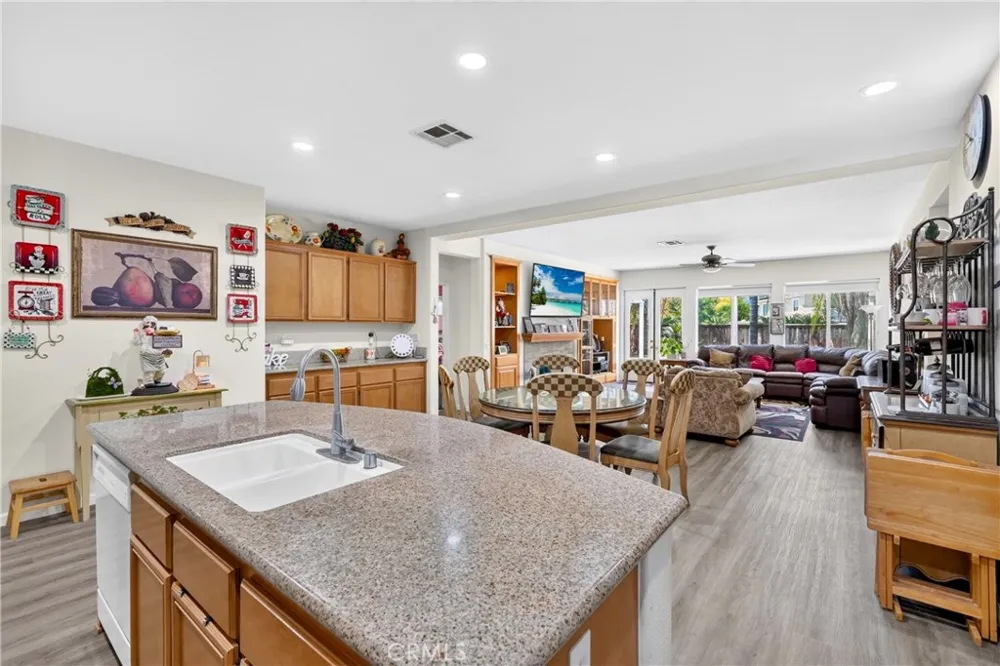 28209 Basswood Murrieta, CA 92563