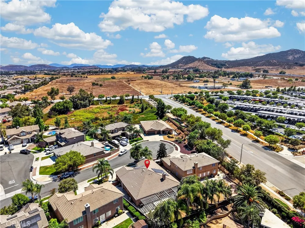 28209 Basswood Murrieta, CA 92563