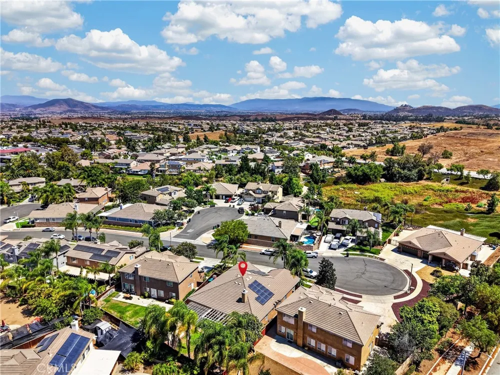 28209 Basswood Murrieta, CA 92563