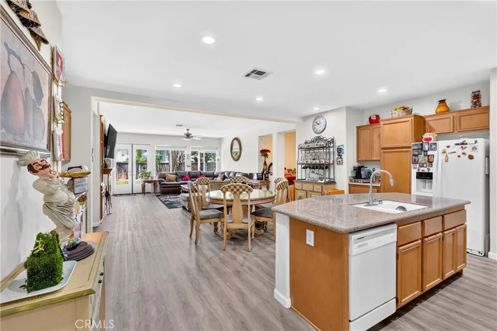 28209 Basswood Murrieta, CA 92563