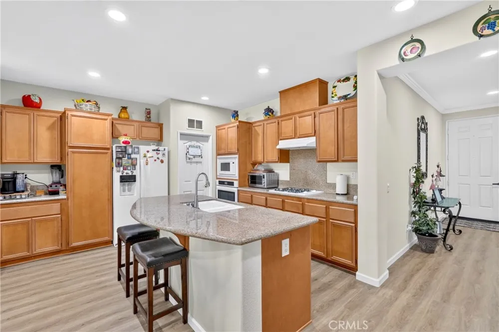 28209 Basswood Murrieta, CA 92563