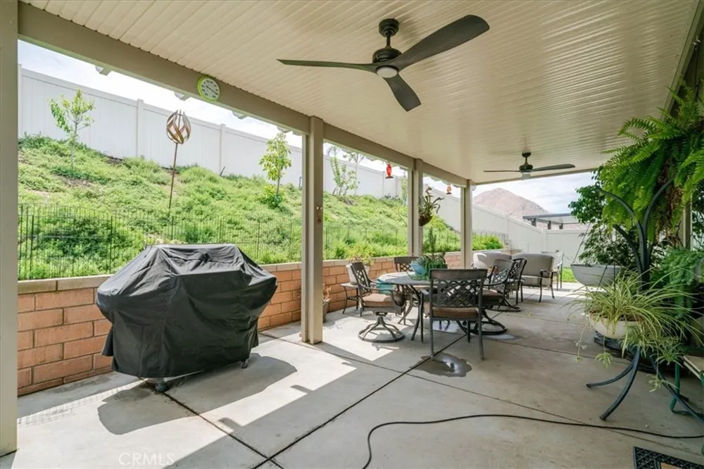 7618 Baerss Riverside, CA 92507