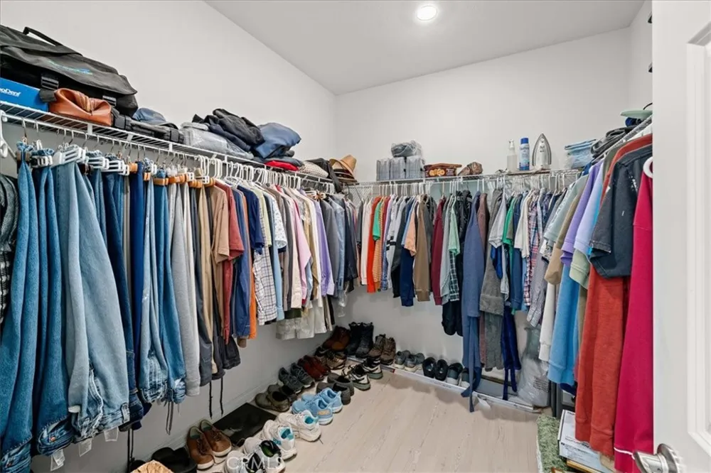7618 Baerss Riverside, CA 92507