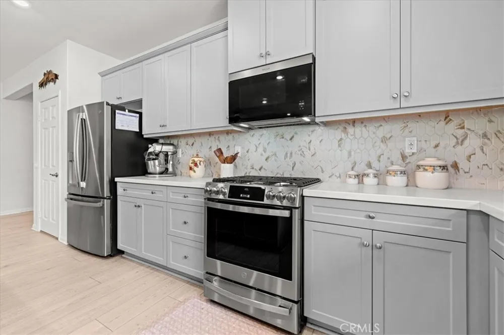 7618 Baerss Riverside, CA 92507