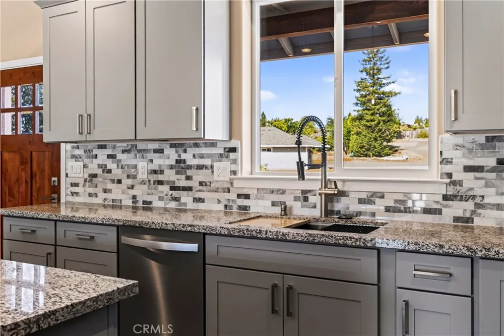 6040 Maxwood Paradise, CA 95969