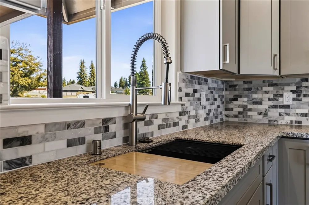 6040 Maxwood Paradise, CA 95969