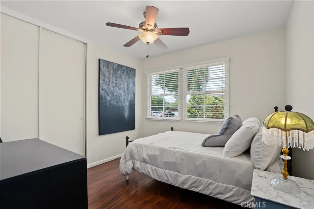 7921 Fallbrook West Hills, CA 91304