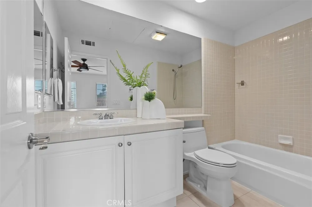 21285 Mazatlan Mission Viejo, CA 92692