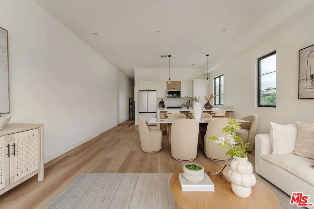 1952 S Garth Avenue #1/2 Los Angeles, CA 90034