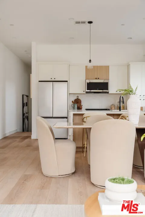 1952 S Garth Avenue #1/2 Los Angeles, CA 90034