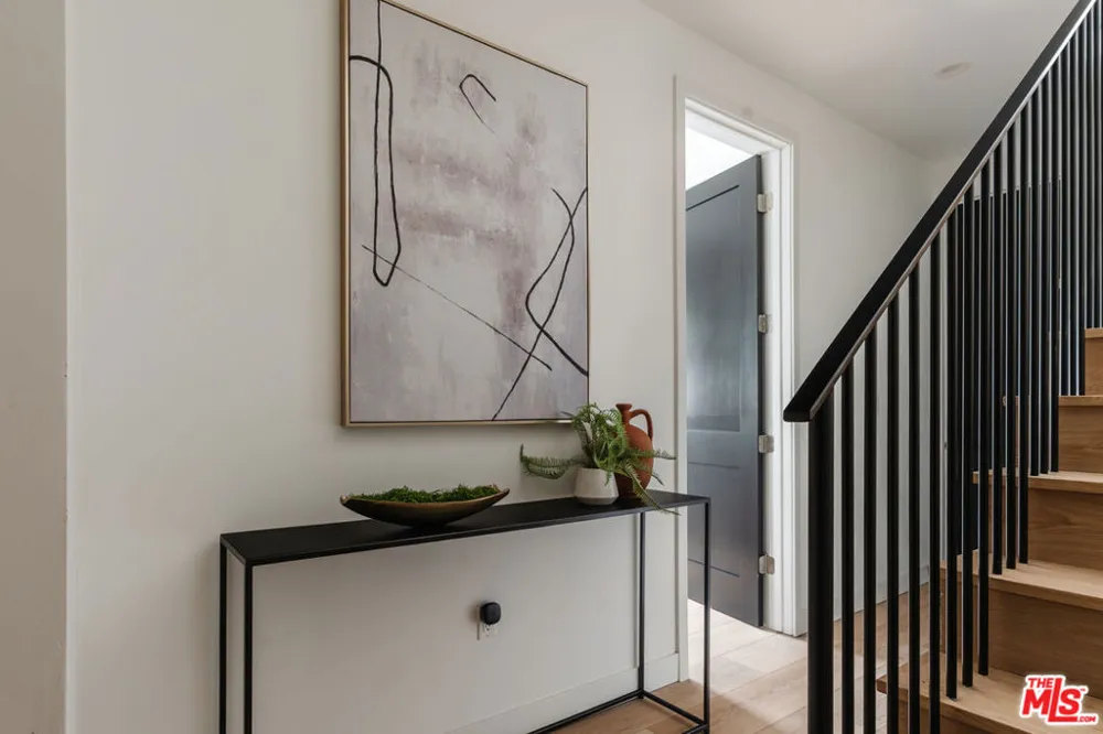 1952 S Garth Avenue #1/2 Los Angeles, CA 90034