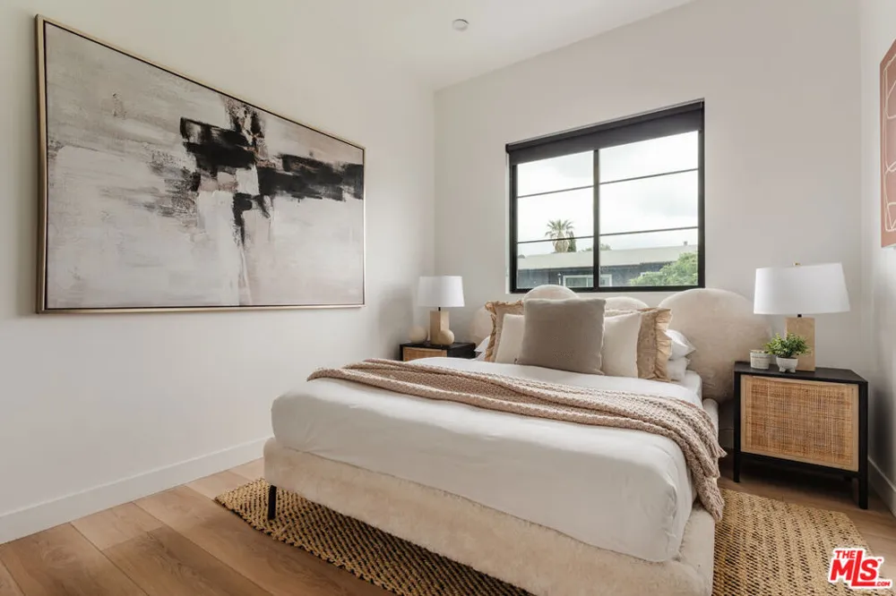 1952 S Garth Avenue #1/2 Los Angeles, CA 90034