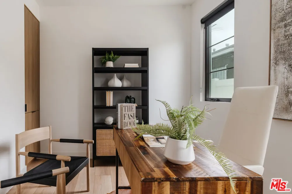 1952 S Garth Avenue #1/2 Los Angeles, CA 90034